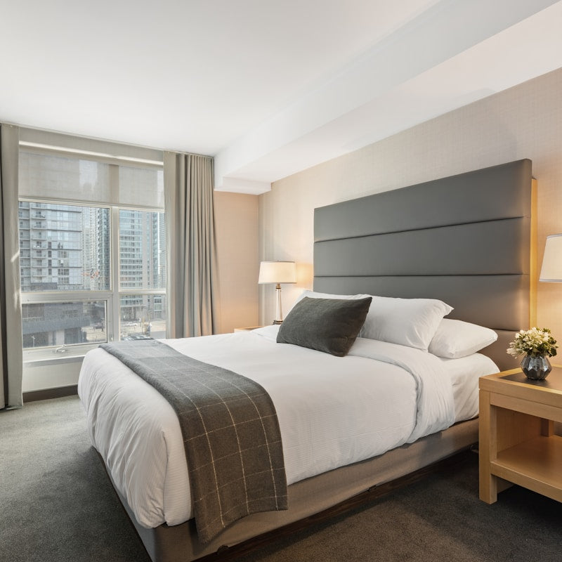 Silk Pillowcase — Anti-Crease Sleep System